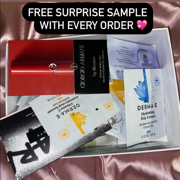 ‼️30% OFF TWO OR MORE ITEMS IN MY CLOSET‼️ - Picture 3 of 3